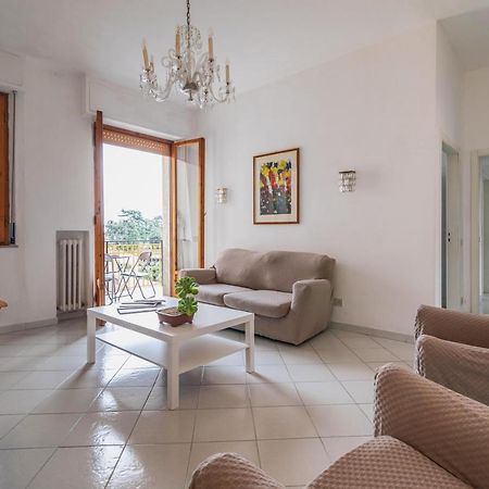 Appartement Comfy Flat Steps Away From Siena Station! Extérieur photo